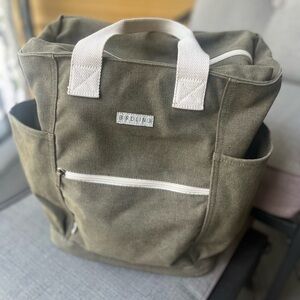 Birdling Backpacker in a moss green color